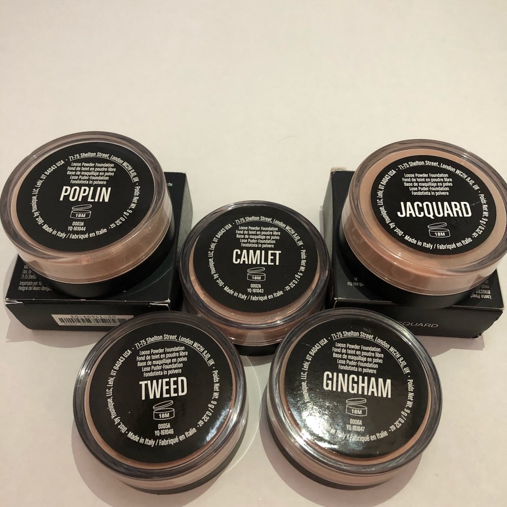 Younique Touch Loose Powder Foundation